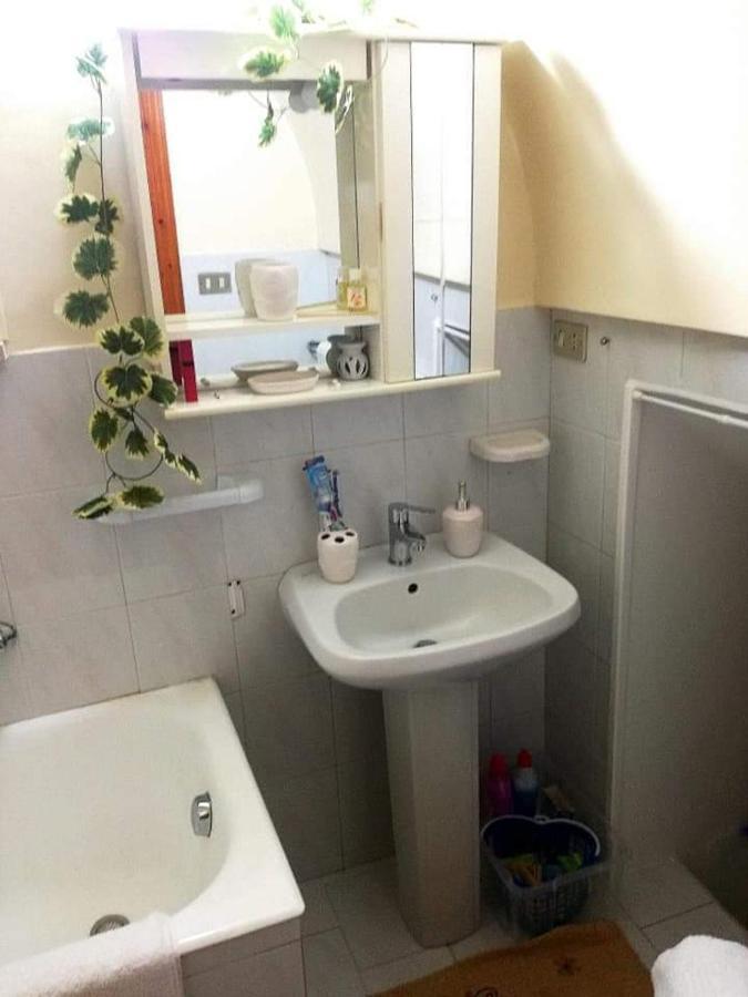 L 'Alcova Holidays Home Centro Storico チェーリエ・メッサーピカ エクステリア 写真