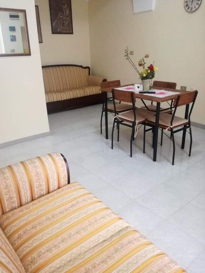L 'Alcova Holidays Home Centro Storico チェーリエ・メッサーピカ エクステリア 写真