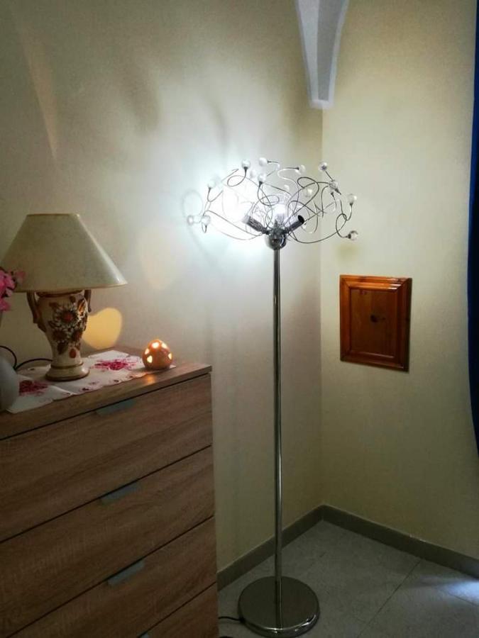 L 'Alcova Holidays Home Centro Storico チェーリエ・メッサーピカ エクステリア 写真