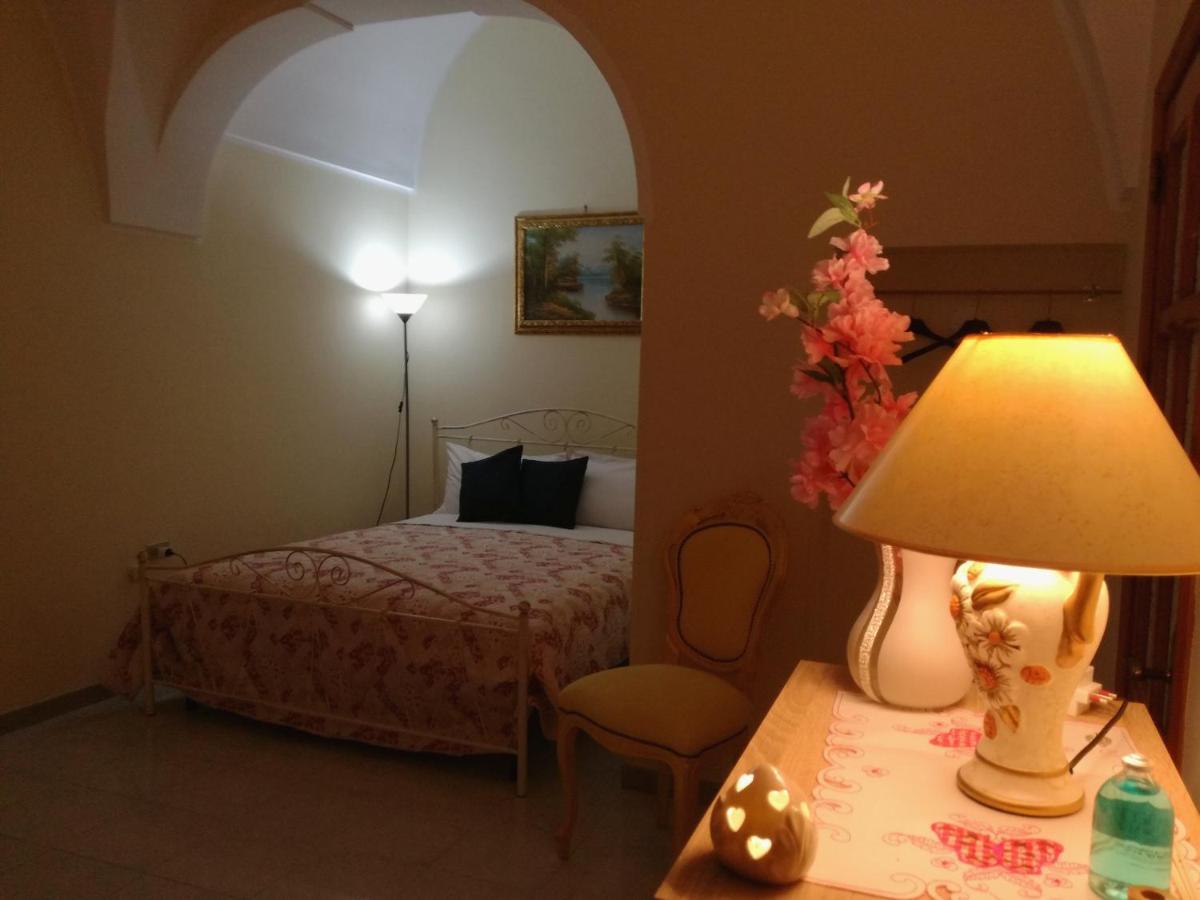 L 'Alcova Holidays Home Centro Storico チェーリエ・メッサーピカ エクステリア 写真