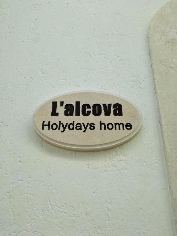 L 'Alcova Holidays Home Centro Storico チェーリエ・メッサーピカ エクステリア 写真